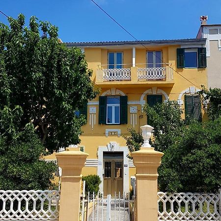Apartments Eis Baška Exteriör bild
