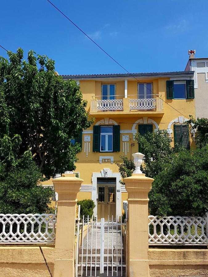 Apartments Eis Baška Exteriör bild