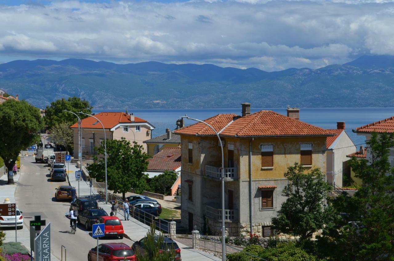 Apartments Eis Baška Exteriör bild